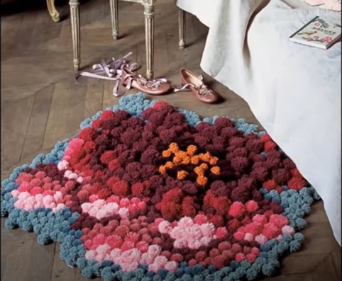 Як швидко та легко зробити теплий килимок на підлогу: дуже бюджетний варіант